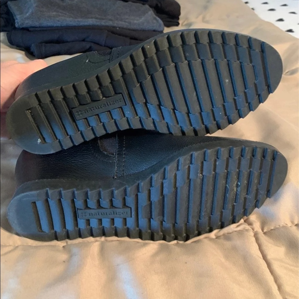 Women’s Naturalizer Booties size 7